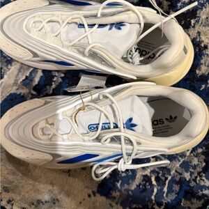 New adidas Men's Ozelia Sneakers size 12 tennis shoes